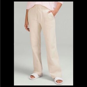 Lululemon LOUNGEFUL Pant in Opal White Sz 12